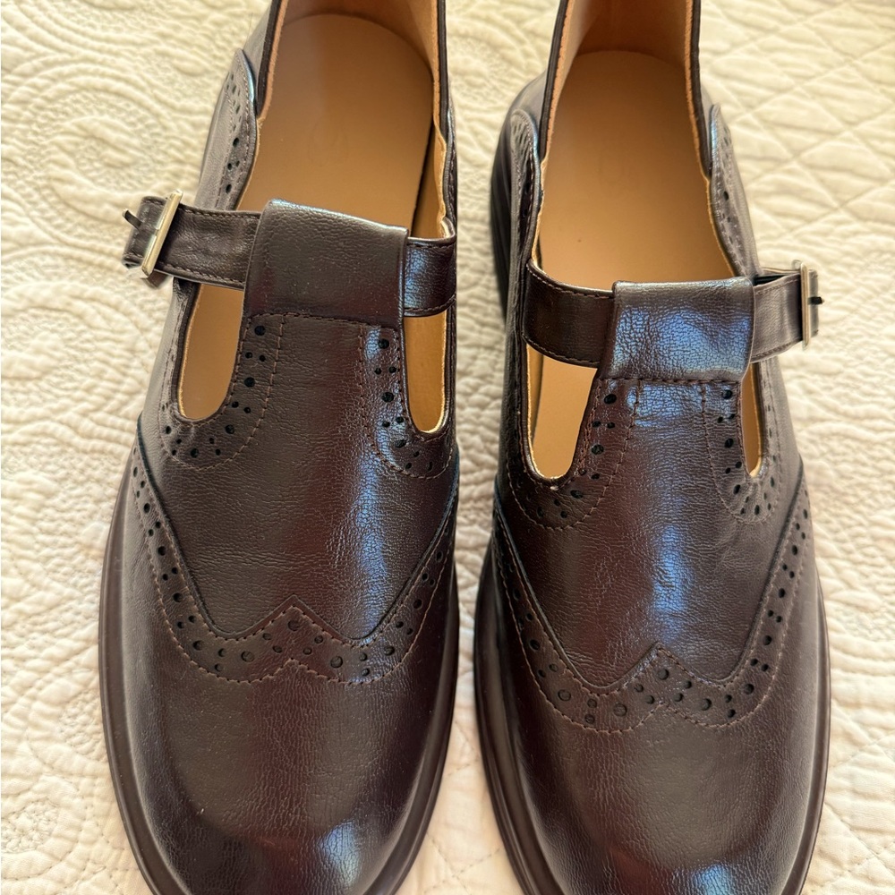 Elegant Brown Leather Women's Loafers